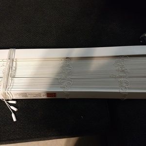 4 window blinds sold separately